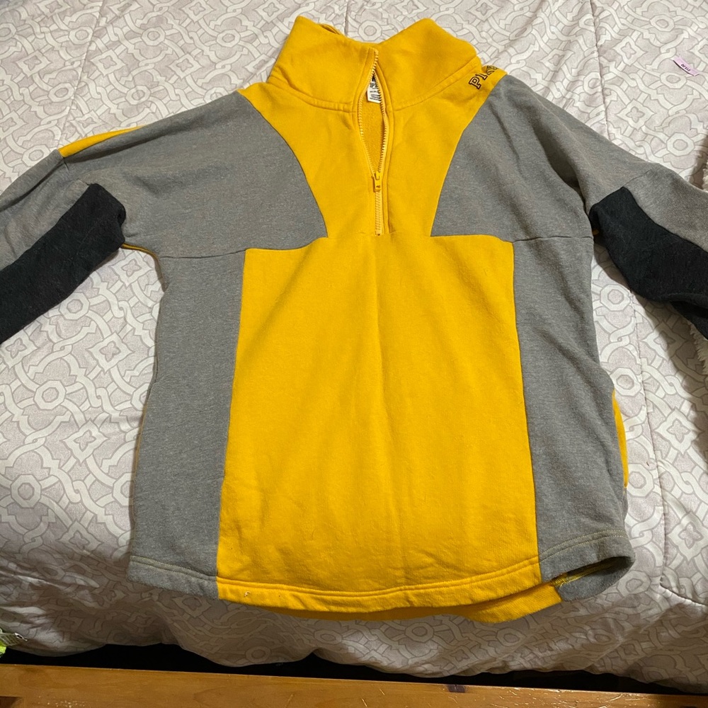 Half zip sweatshirt